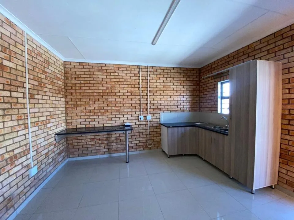 2 Bedroom Apartment / flat to rent in Lydenburg