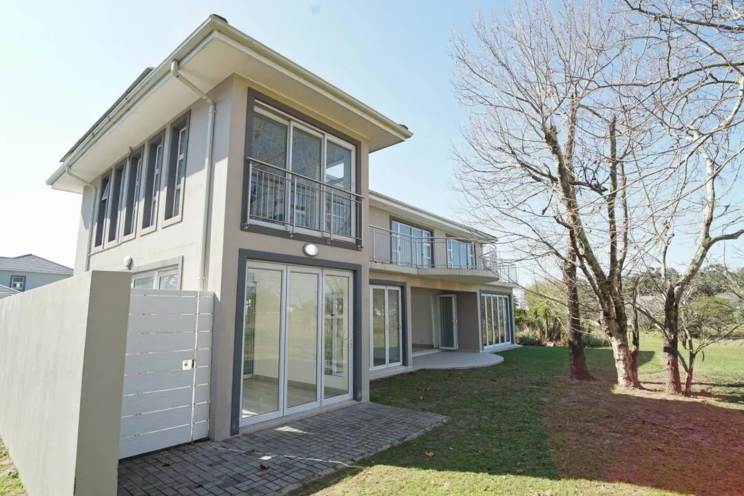 5 Bedroom House for sale in Beacon Bay