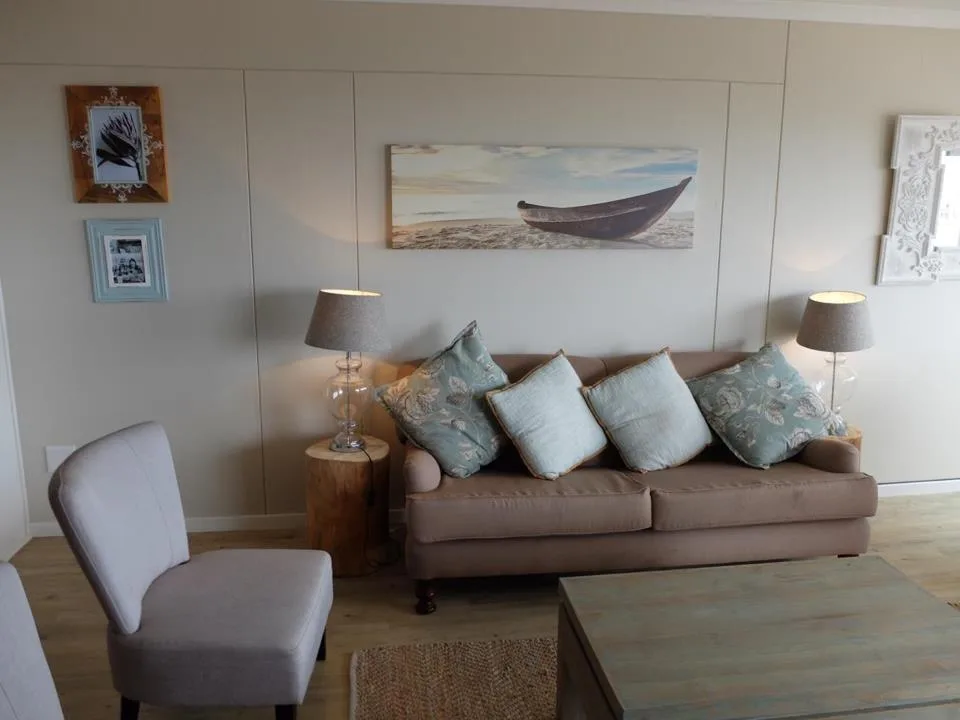 2 Bedroom House to rent in Port St Francis