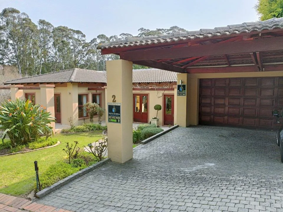 3 Bedroom House to rent in Golden Hill