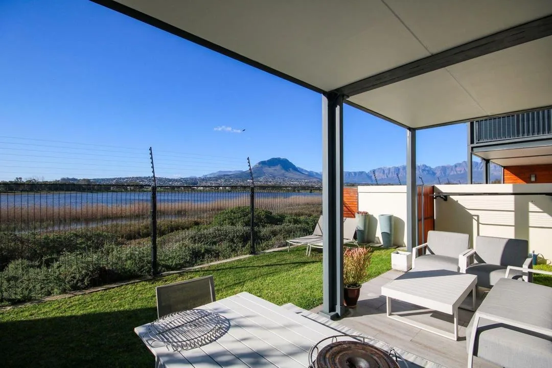 3 Bedroom Apartment / flat to rent in Paardevlei
