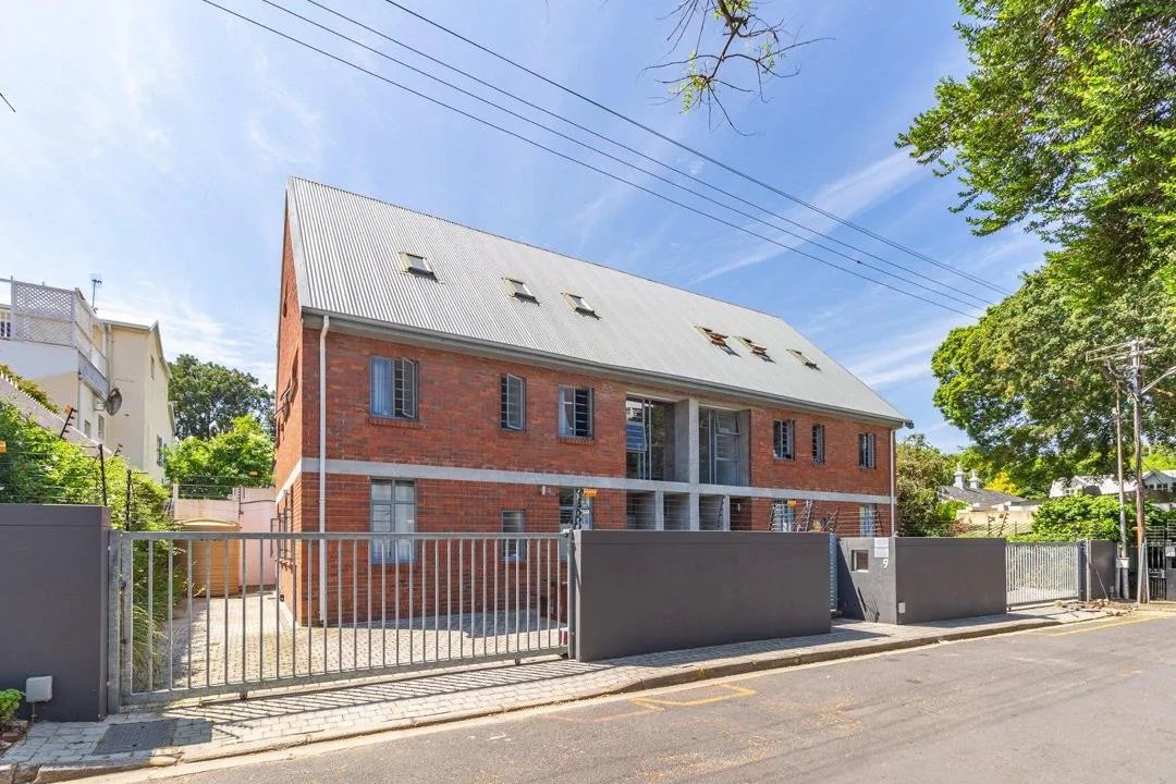 7 Bedroom Apartment / flat to rent in Rosebank