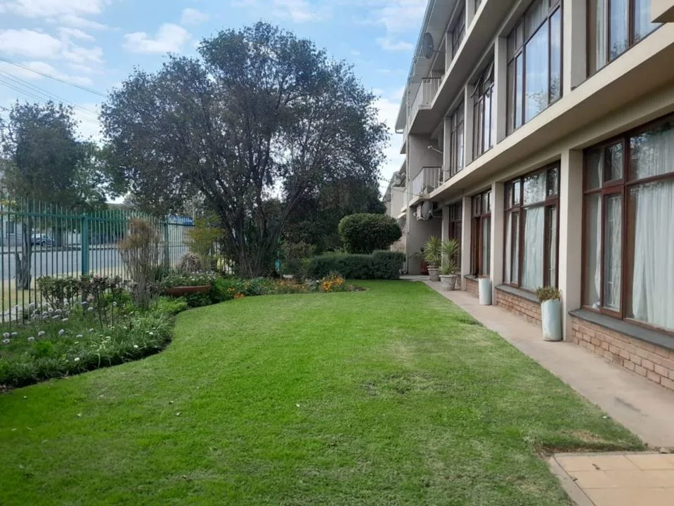 3 Bedroom Townhouse for sale in Queenstown Central