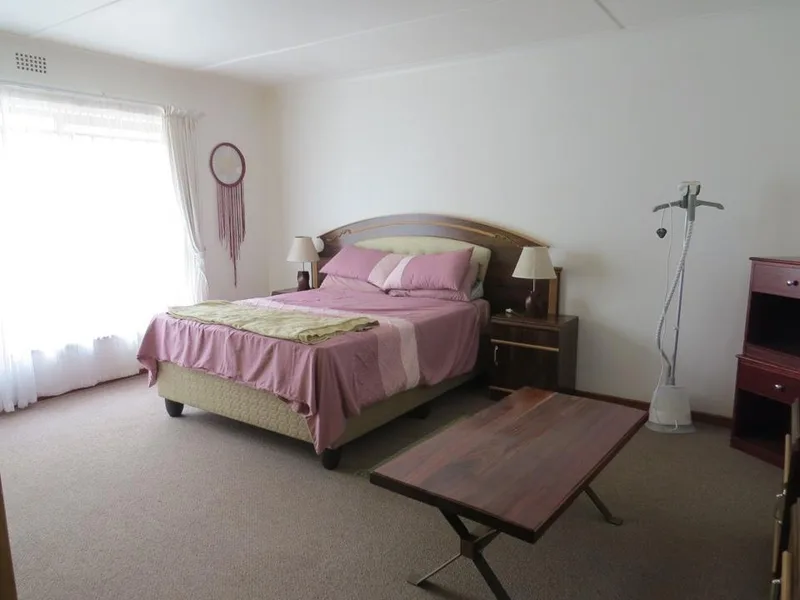 1 Bedroom Apartment / flat to rent in Saldanha Central