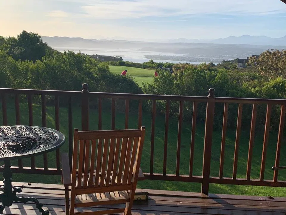 4 Bedroom Townhouse to rent in Pezula Golf Estate