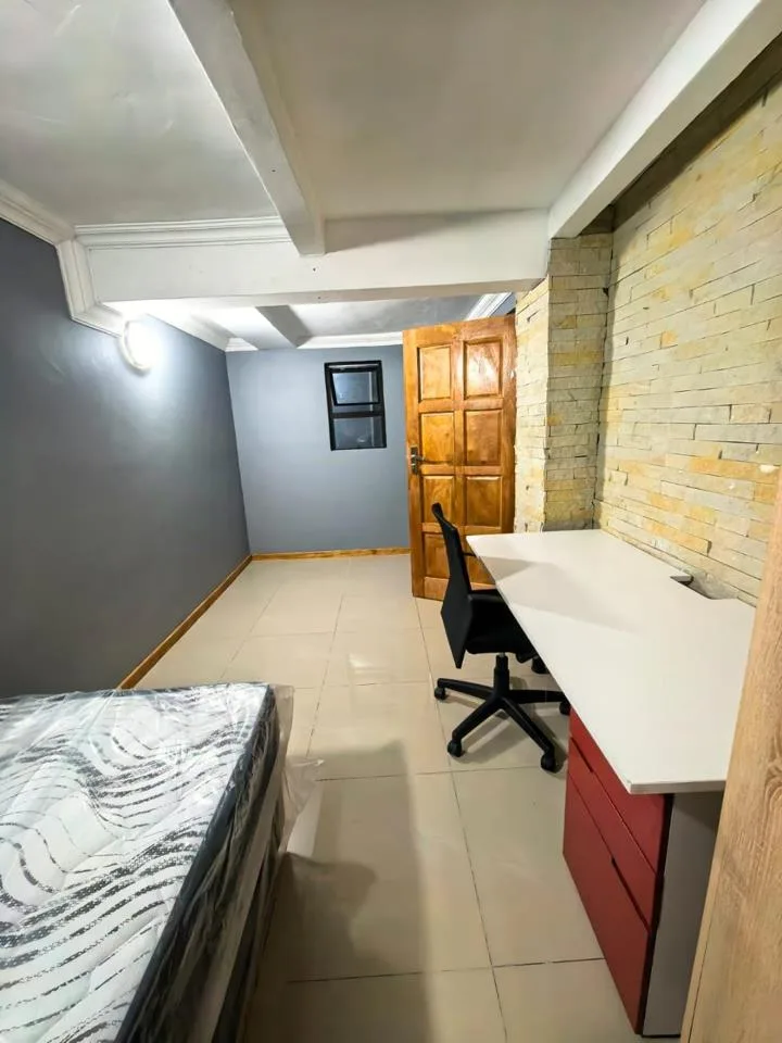 6 Bedroom House to rent in Westdene