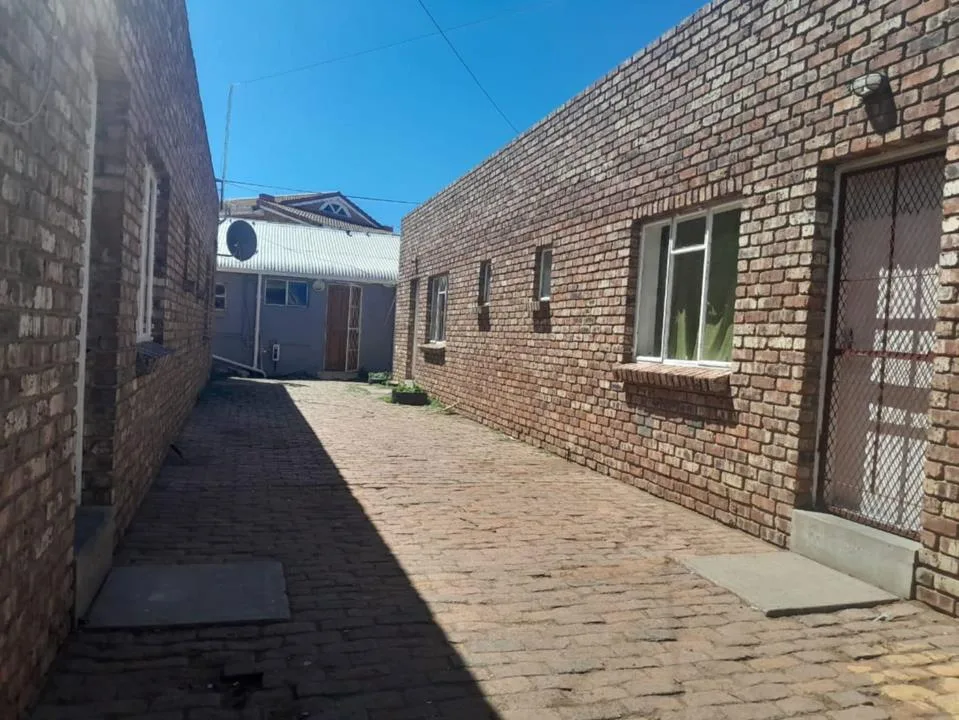 13 Bedroom House for sale in Queenstown Central