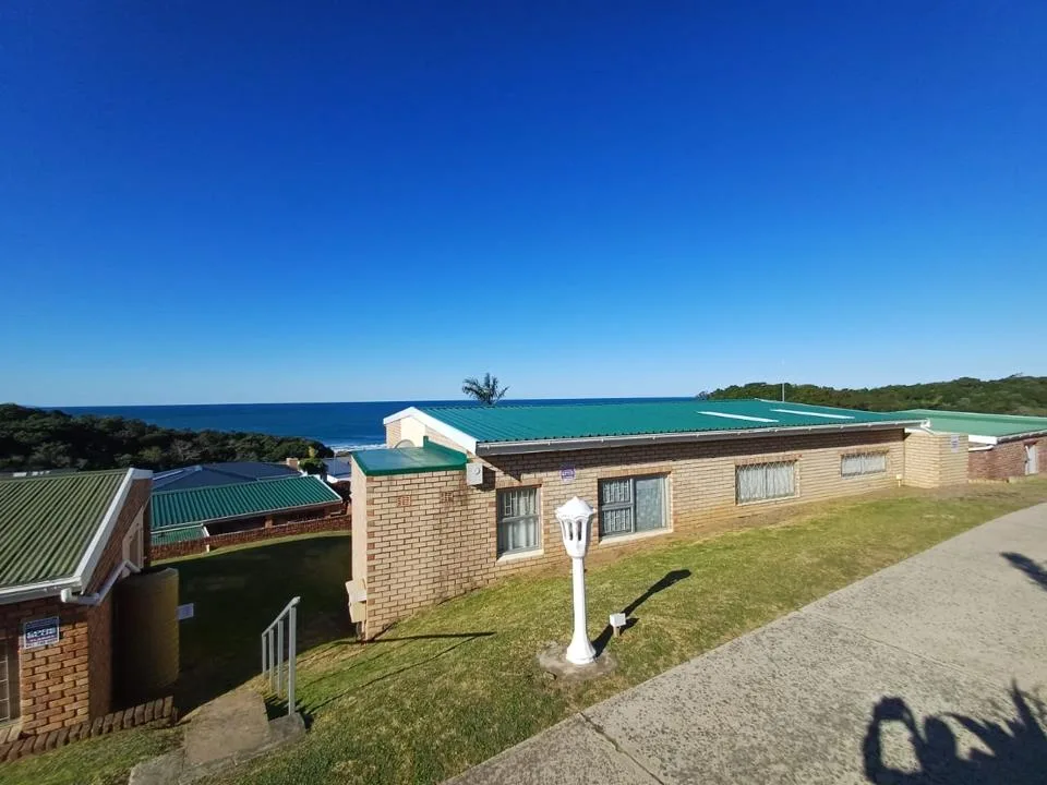 3 Bedroom House for sale in Cintsa West