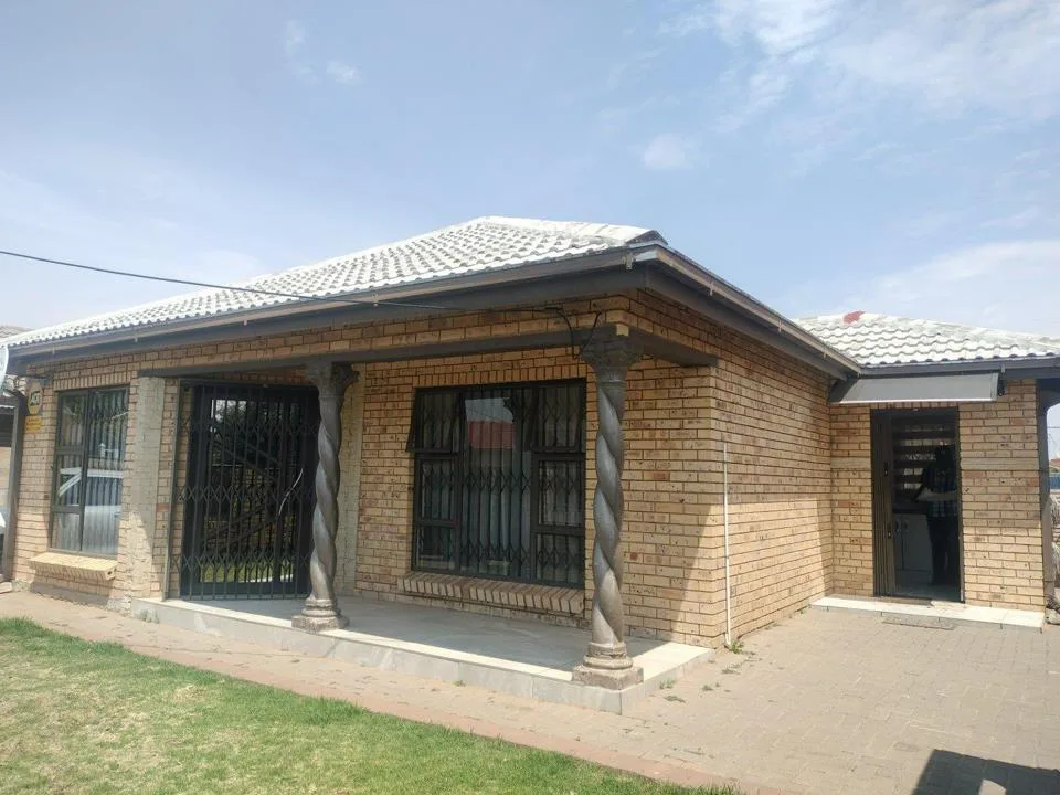 3 Bedroom House for sale in Grasslands
