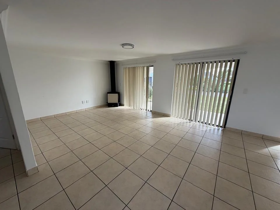 3 Bedroom House to rent in Shelley Point