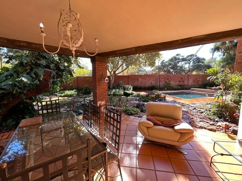 4 Bedroom House for sale in Chroompark