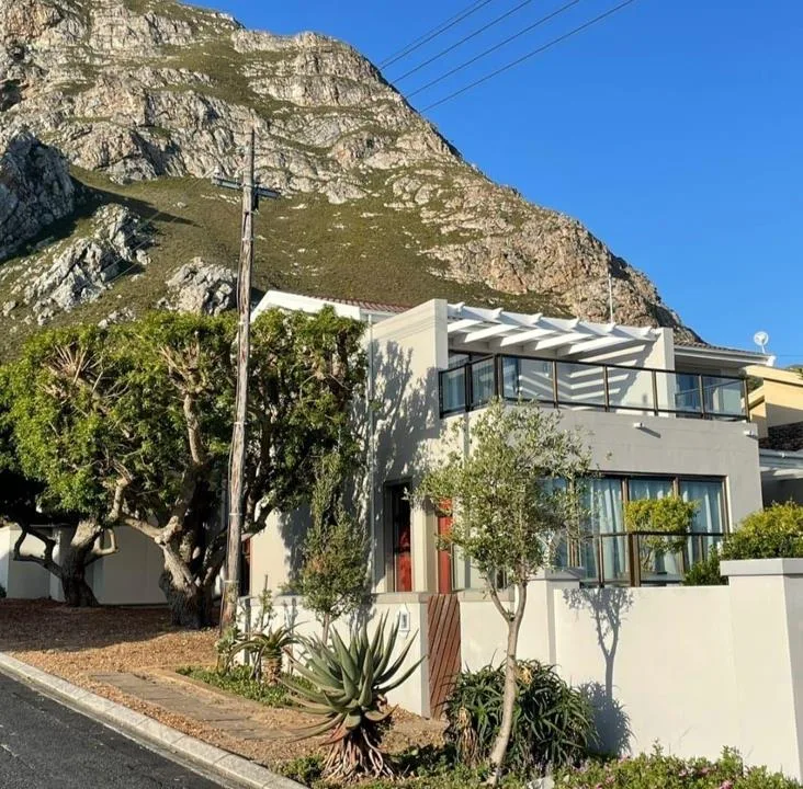 5 Bedroom House to rent in Voelklip