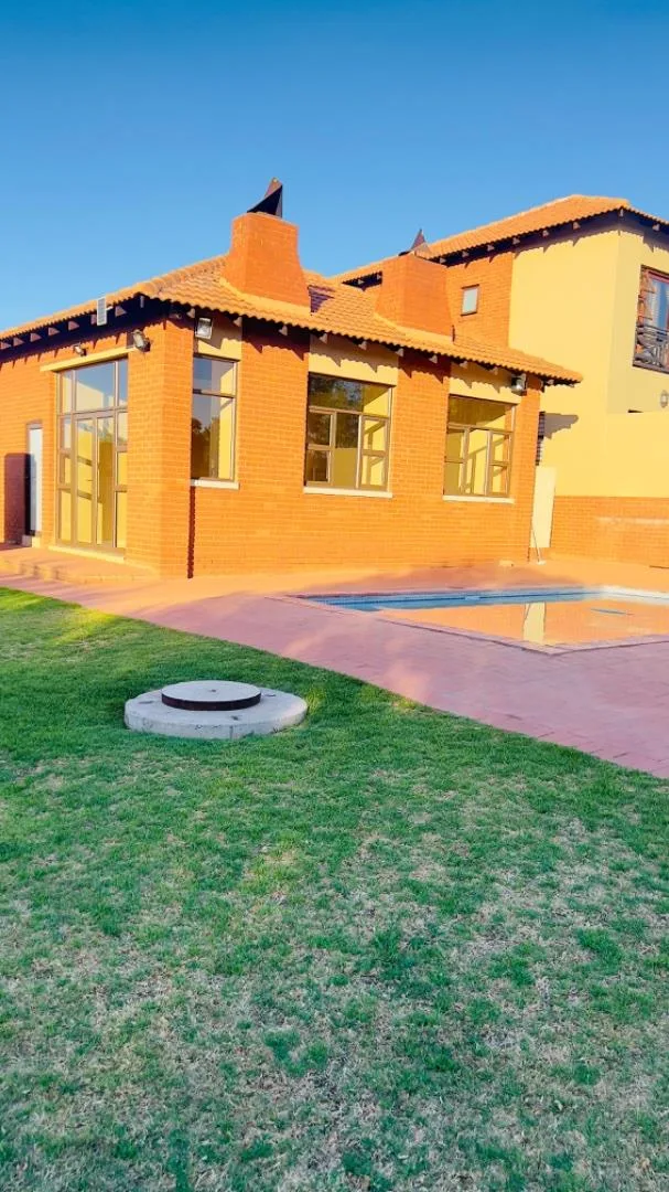 2 Bedroom Townhouse to rent in Pretoriuspark