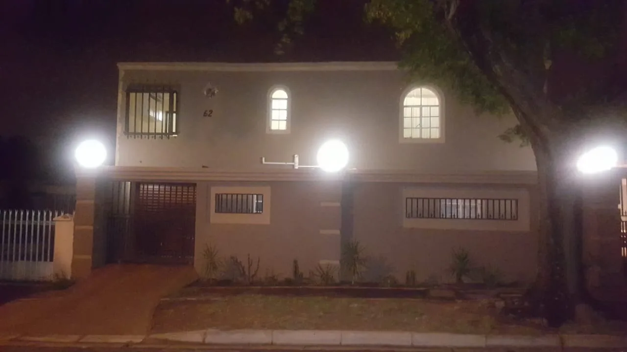 3 Bedroom Apartment / flat to rent in The Hill