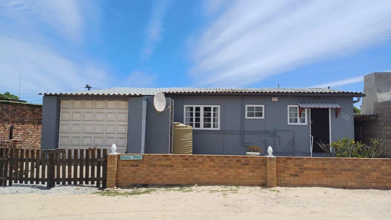 2 Bedroom House for sale in McDougall's Bay