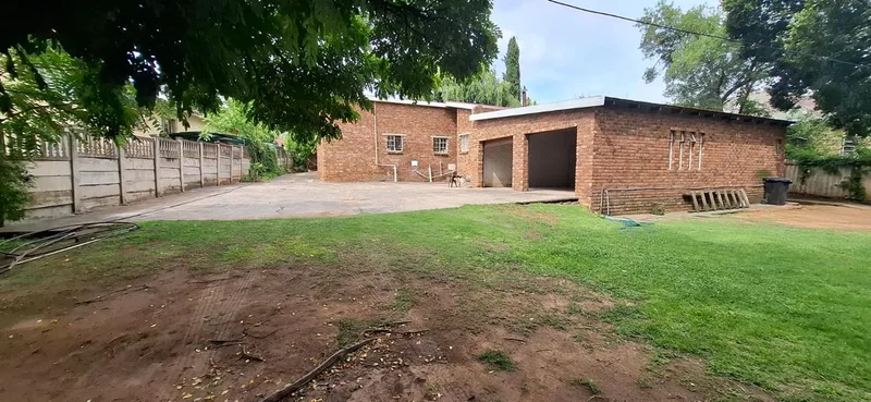 4 Bedroom House for sale in Ficksburg