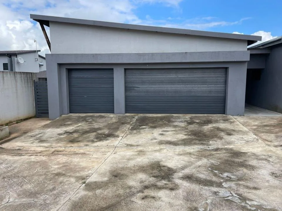 3 Bedroom House for sale in Riverside Estate