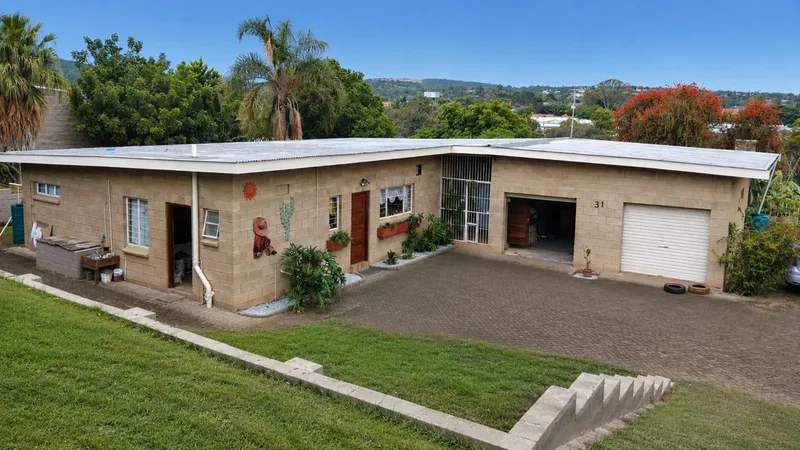 4 Bedroom House for sale in West Bank