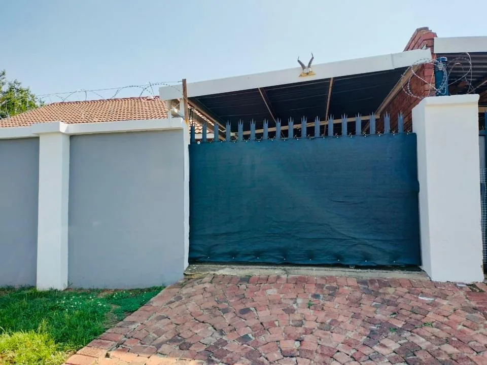 2 Bedroom Townhouse for sale in Parys