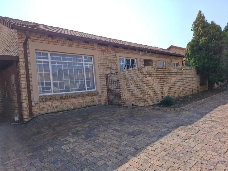 2 Bedroom Apartment / flat for sale in Sasolburg Ext 11