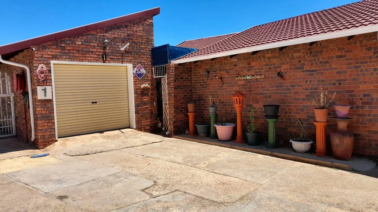 2 Bedroom Townhouse for sale in Parys