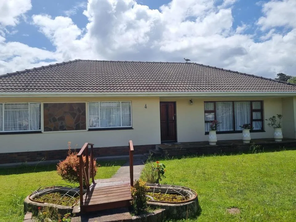 3 Bedroom House for sale in Amalinda