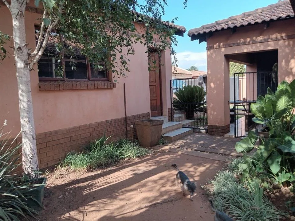 2 Bedroom Townhouse to rent in Delmas