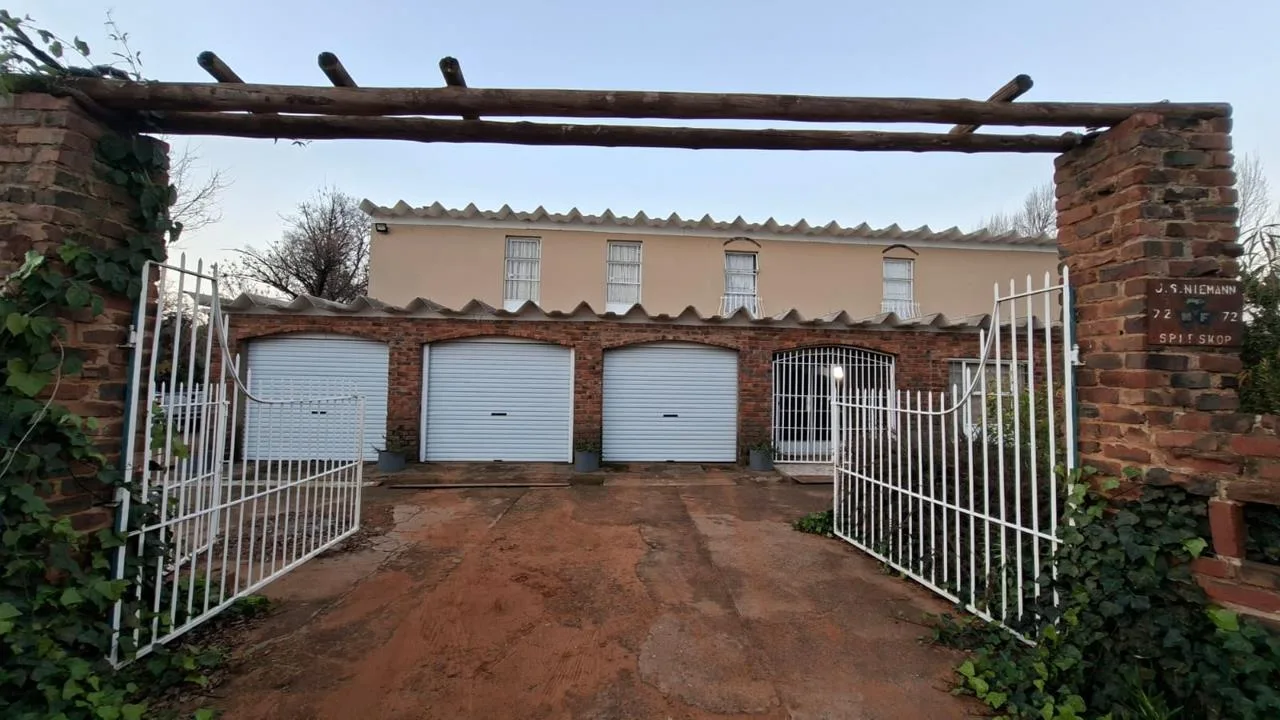 4 Bedroom House to rent in Langenhovenpark