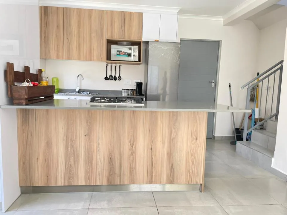 4 Bedroom Townhouse to rent in Belhar