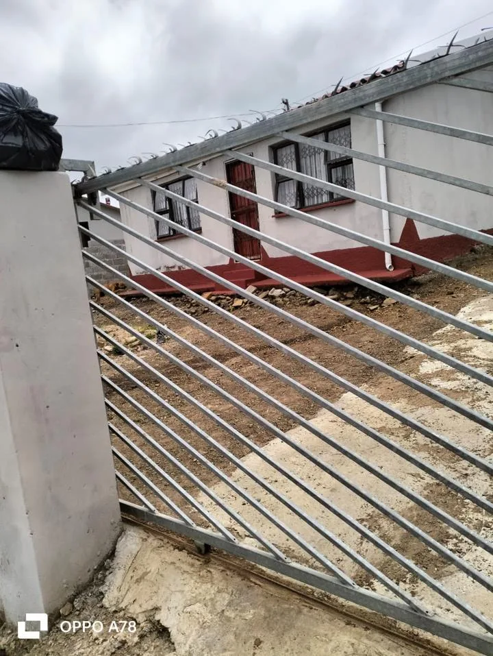 2 Bedroom House for sale in Mdantsane Nu 8