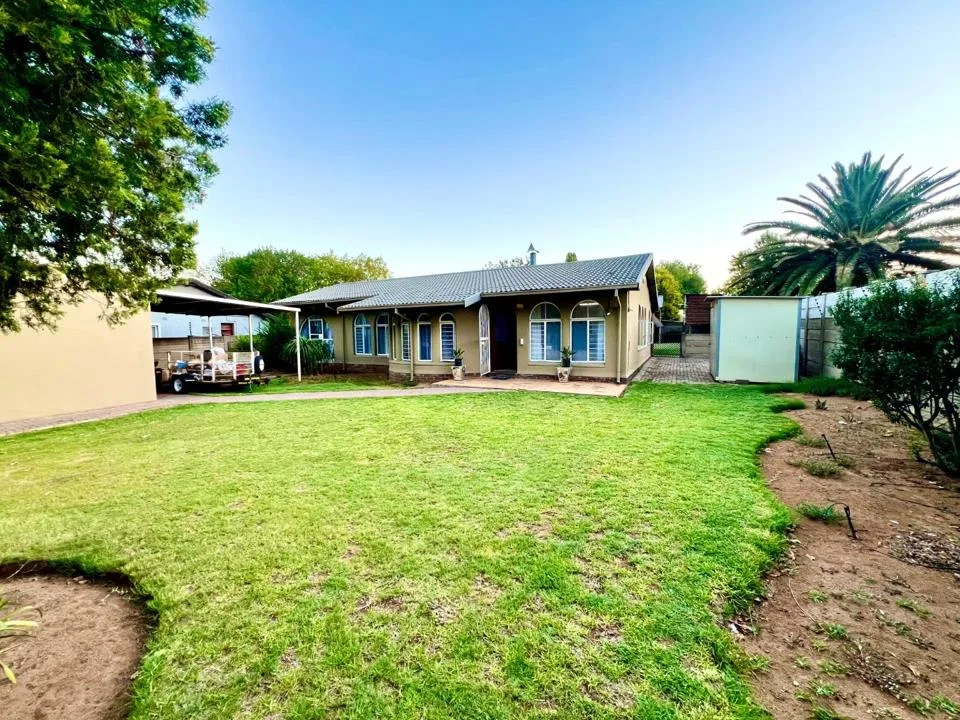 3 Bedroom House for sale in Vaalpark