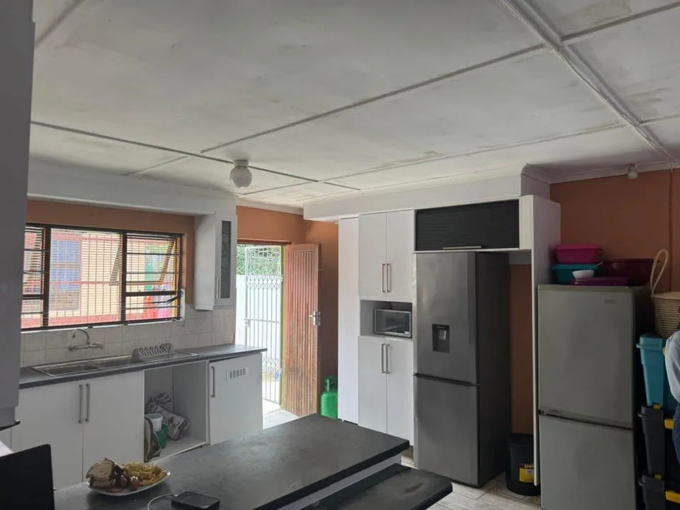 3 Bedroom House for sale in Abbotsford