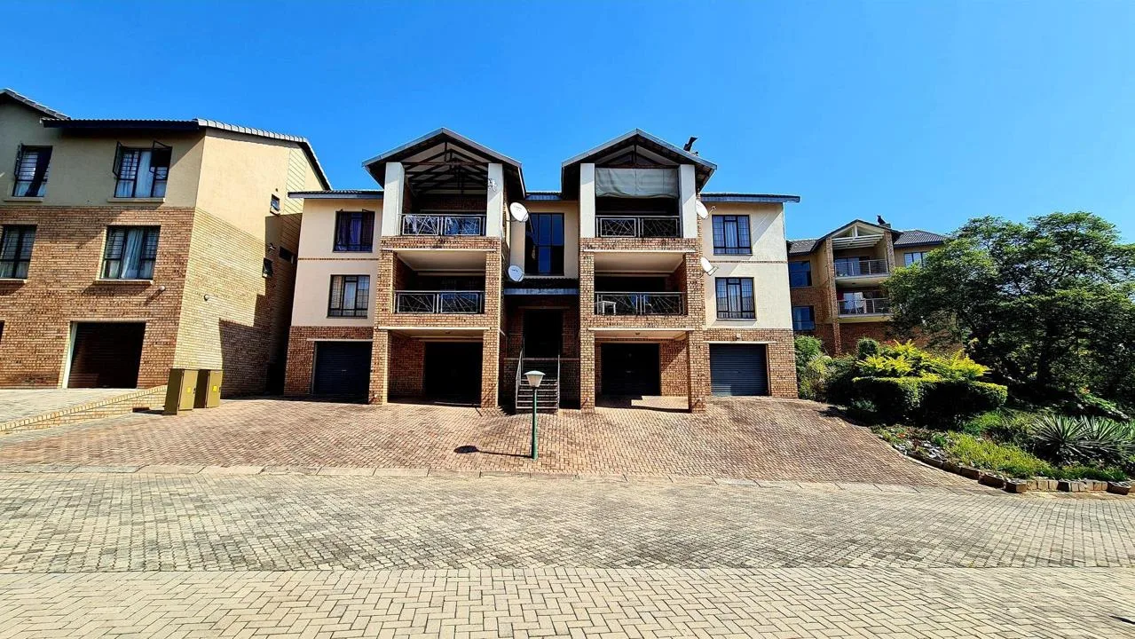 3 Bedroom Apartment / flat to rent in West Acres