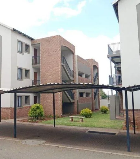 2 Bedroom Apartment / flat to rent in Montana