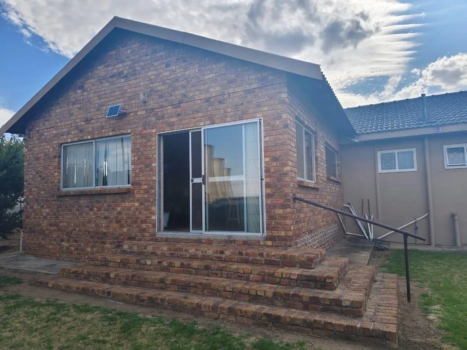 3 Bedroom House for sale in Grootvlei