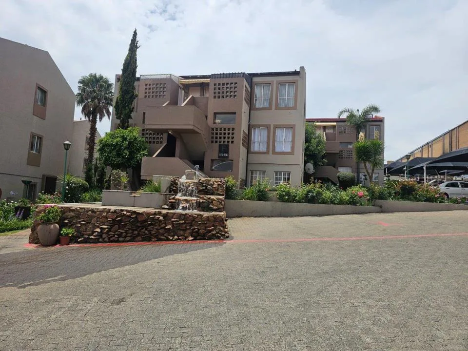 3 Bedroom Apartment / flat to rent in Suideroord