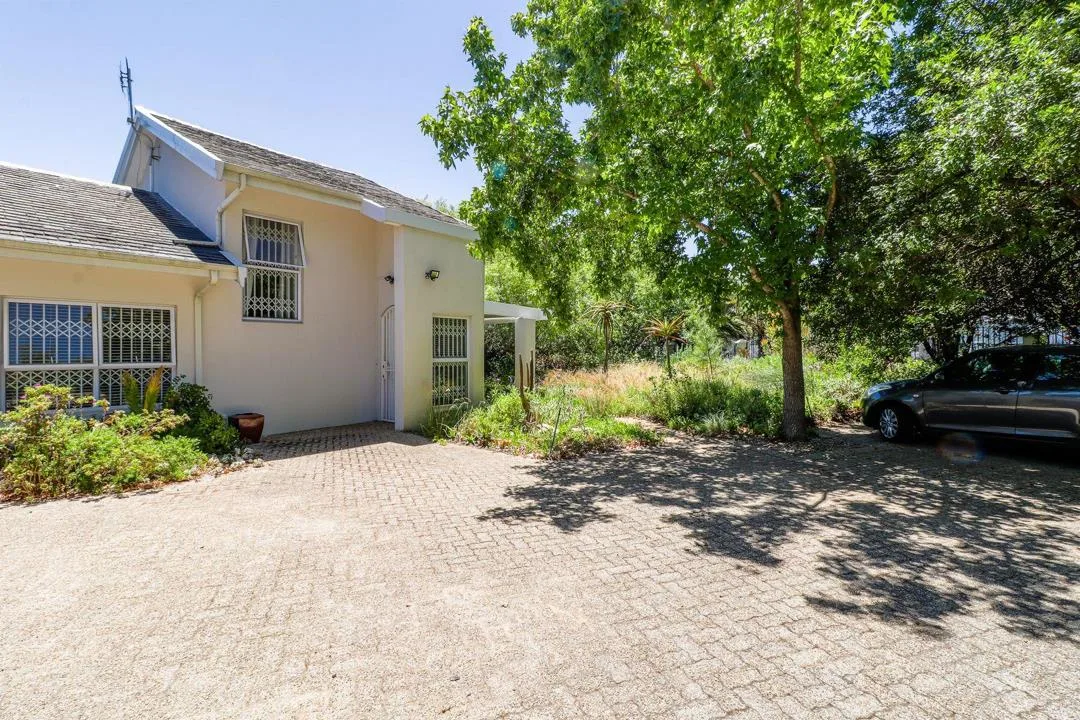 2 Bedroom House to rent in Durbanville Central