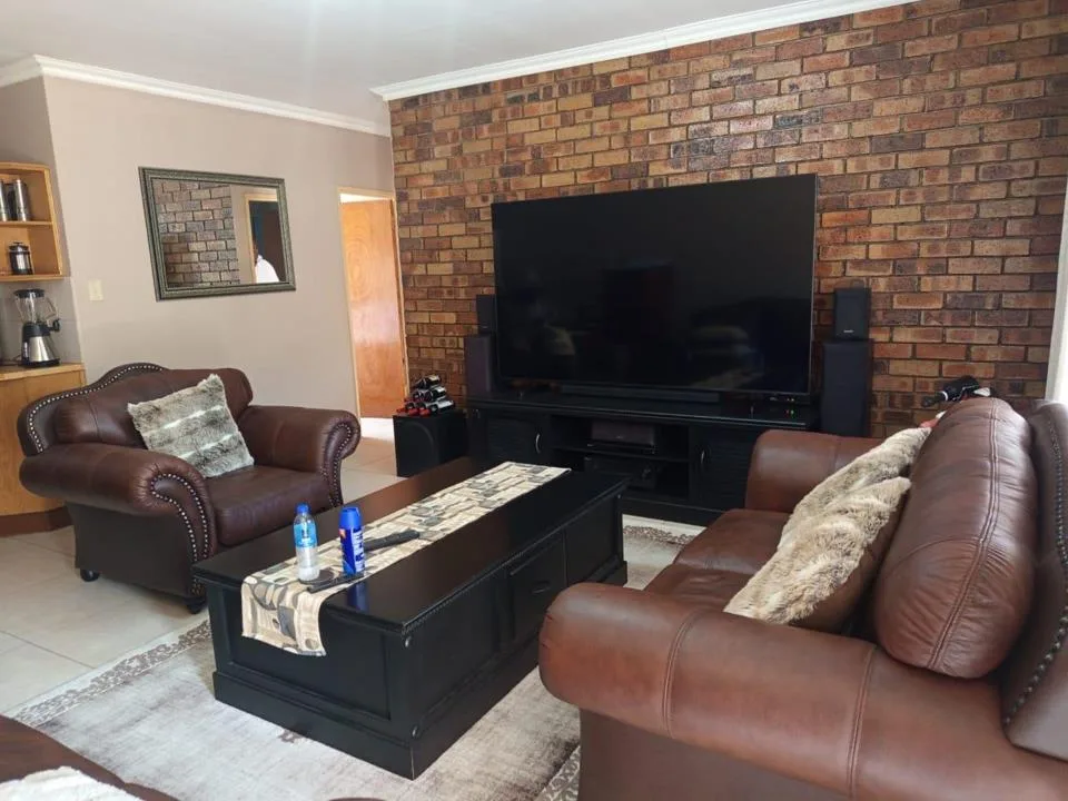 2 Bedroom Townhouse for sale in Navalsig