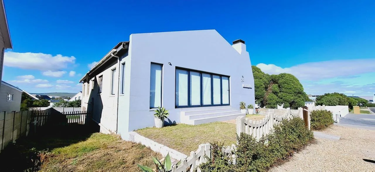 4 Bedroom House to rent in Britannia Bay