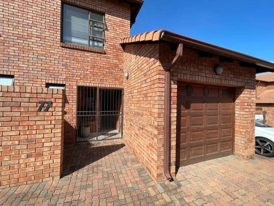 3 Bedroom Townhouse to rent in Willow Park Manor