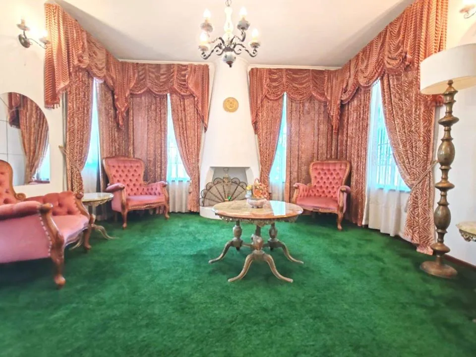 4 Bedroom House for sale in Malabar
