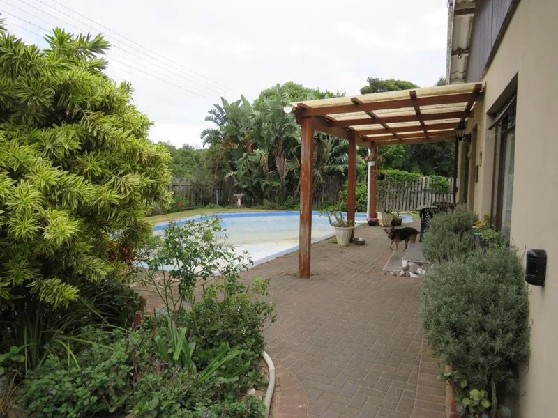 4 Bedroom House for sale in East Bank