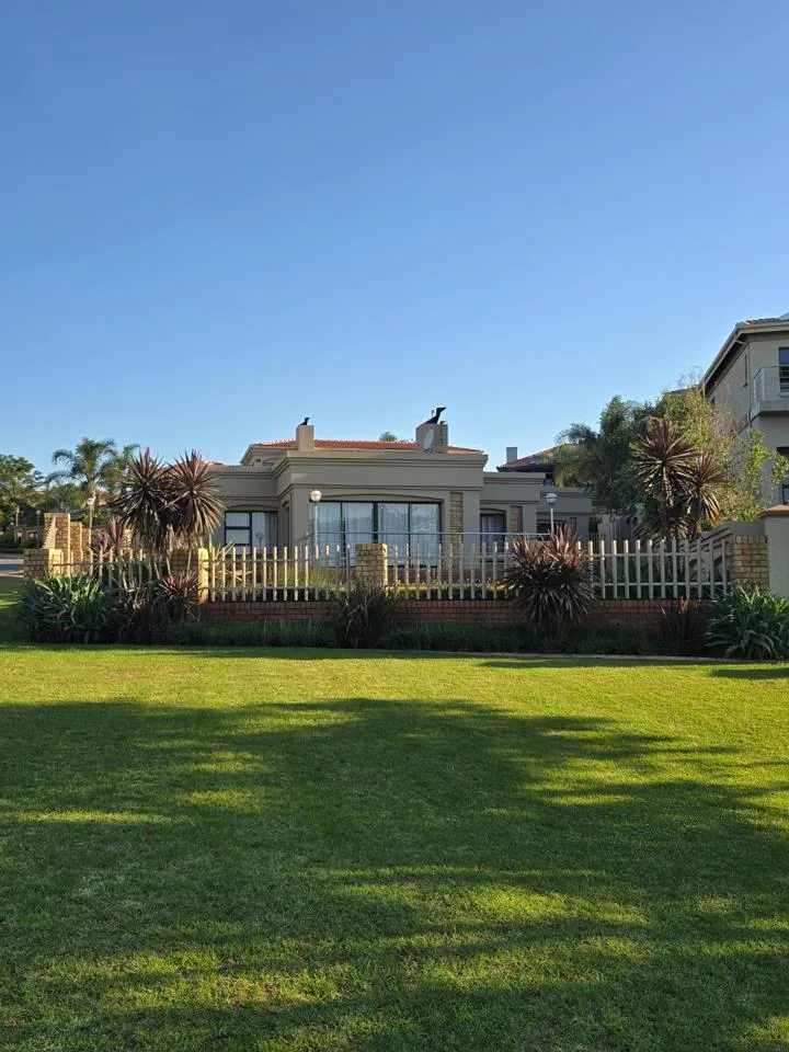 3 Bedroom Townhouse to rent in Bankenveld Estate