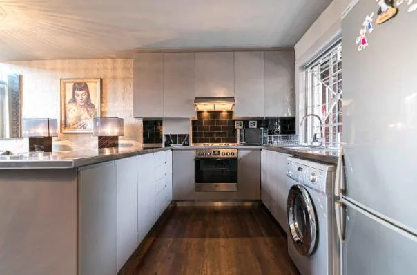 1 Bedroom Apartment / flat to rent in De Waterkant