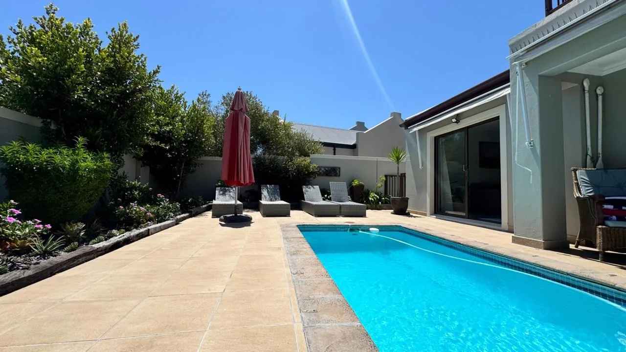4 Bedroom House to rent in Big Bay