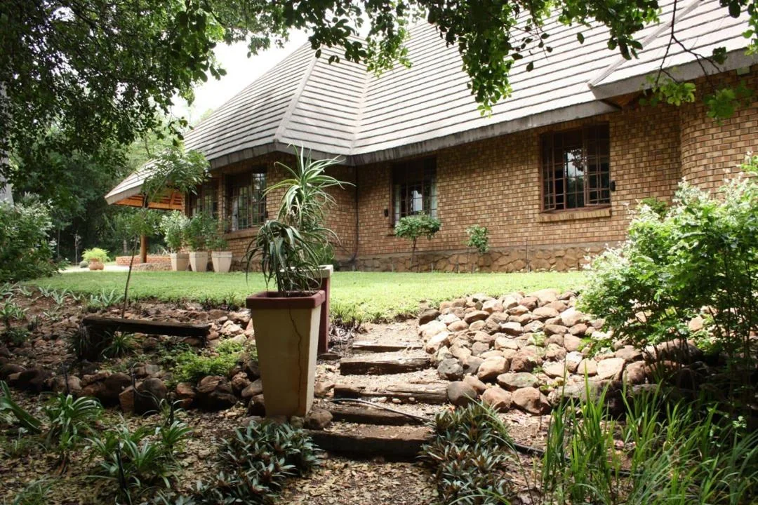 10 Bedroom House for sale in Steelpoort