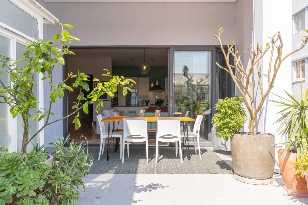 2 Bedroom Apartment / flat to rent in Sea Point