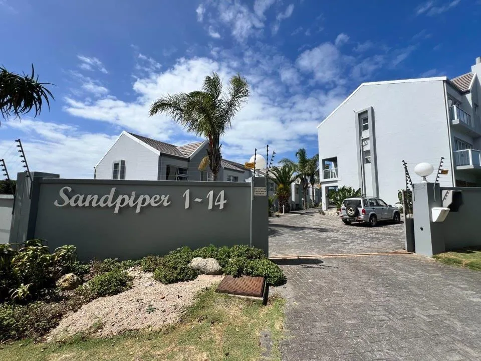 3 Bedroom Apartment / flat for sale in Aston Bay