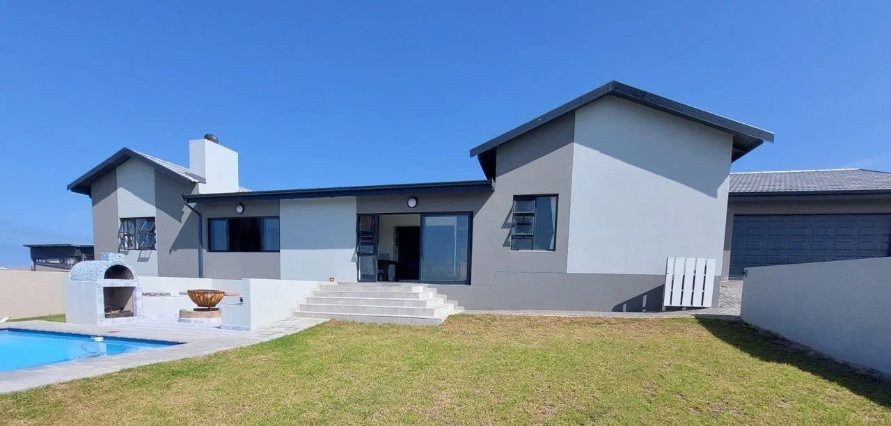 3 Bedroom House for sale in Wavecrest