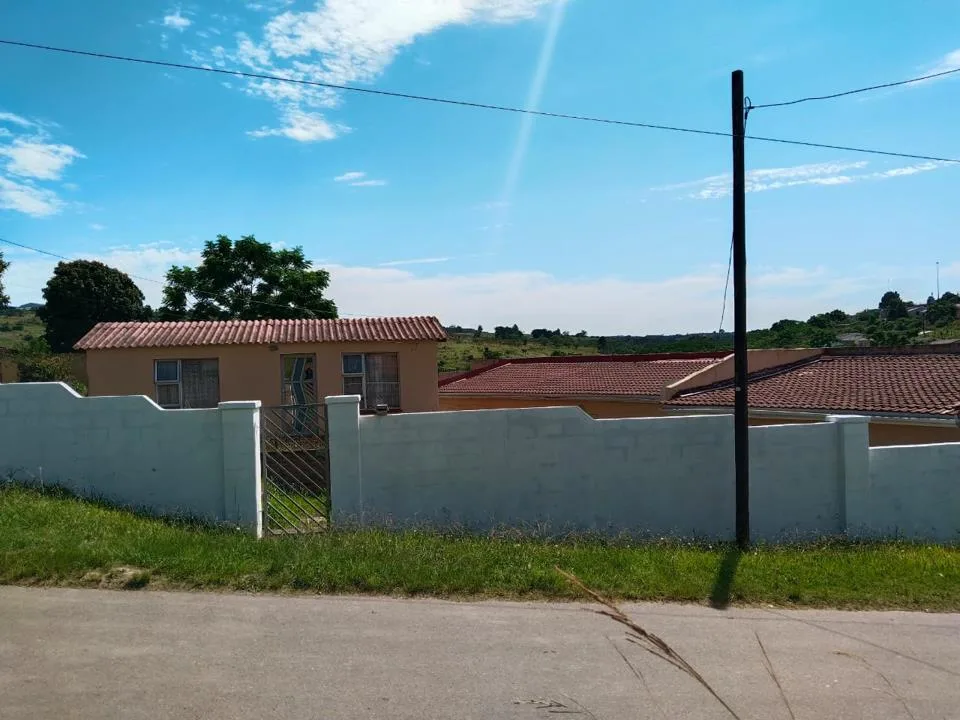 8 Bedroom House for sale in Mdantsane Nu 15